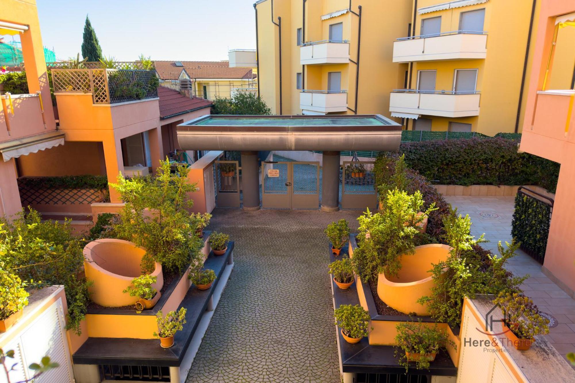 Balcony And Garage - Beaches 5Min Away - Smart Tv Loano Dış mekan fotoğraf
